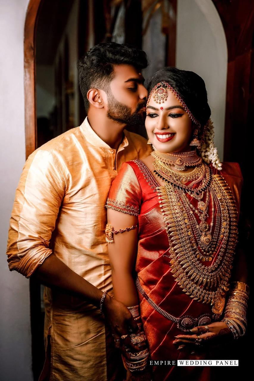 Traditional Kerala wedding couple portrait